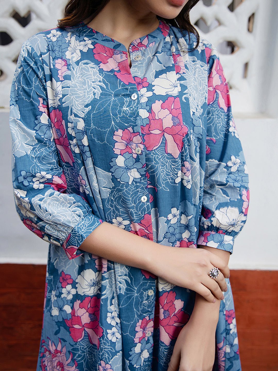 JAA24TU00109_1.jpg Blue Cotton Floral A-Line Short Kurti - Image 1
