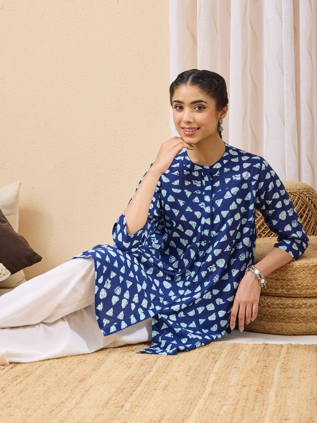 JAA26TU04625_1.jpg Blue Pure Cotton Printed A-Line Short Kurti - Image 1